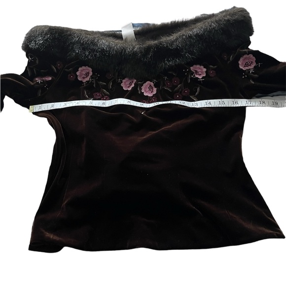 Alex evening shirt blouse Sexy off shoulder Faux fur Burgundy, soft, Valentines - Picture 8 of 10